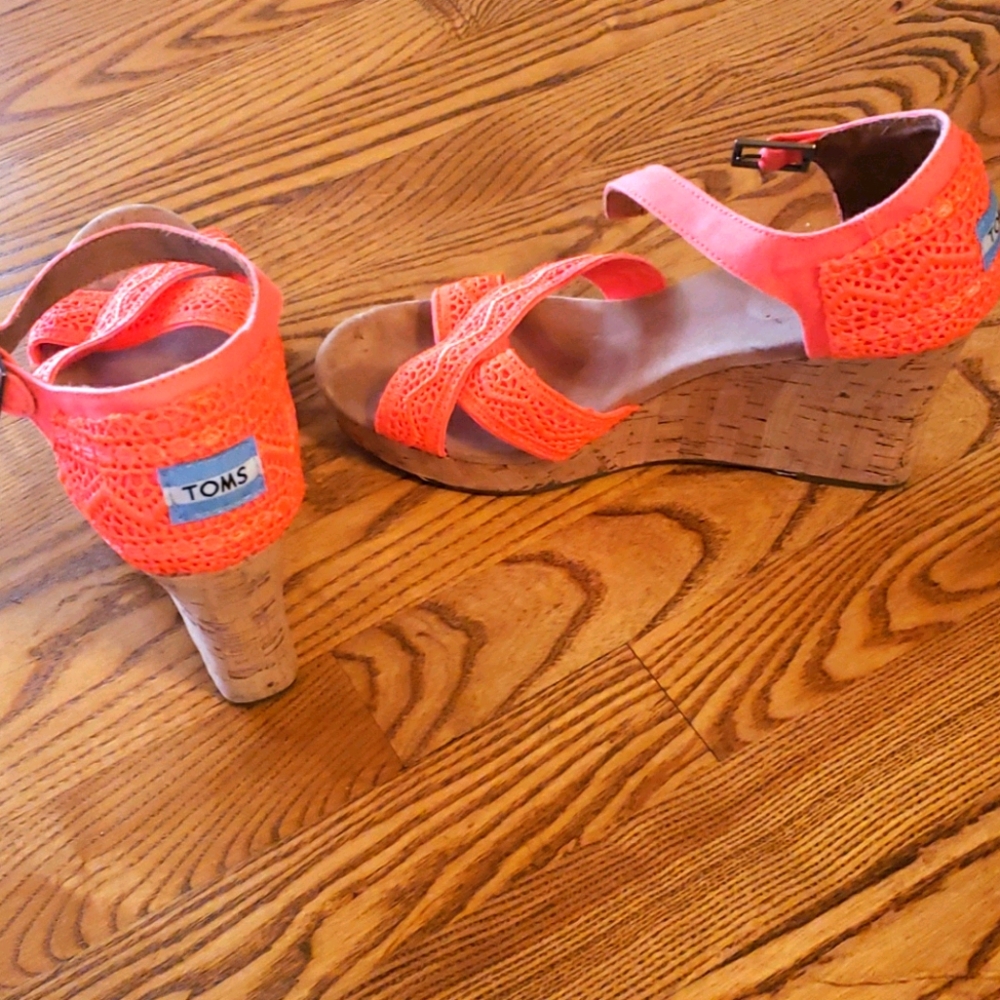 Toms Wedges